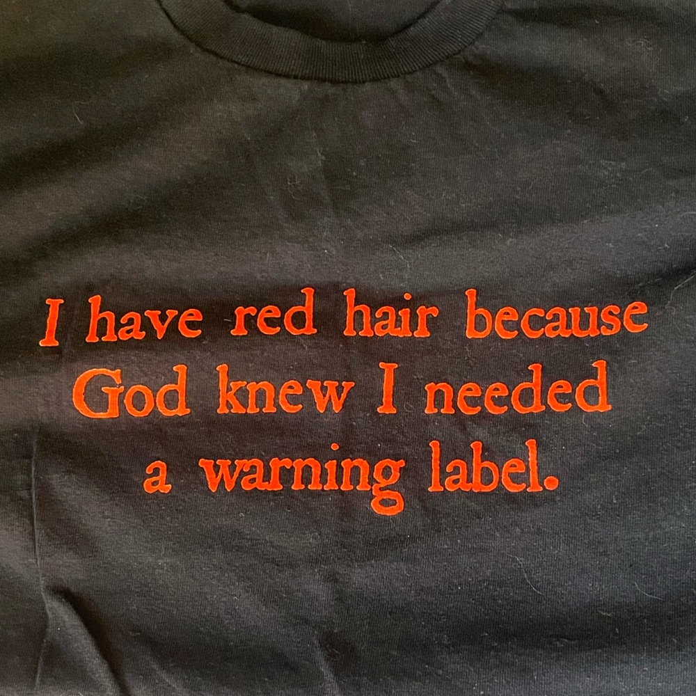 Red Hair Black Short Sleeve T-shirt 100% cotton Gildan heavy cotton tee NWOT SzM